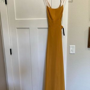 Lulus, size S, Dreamy Romance mustardyellow Backless Maxi dress, NEW w/Tags
